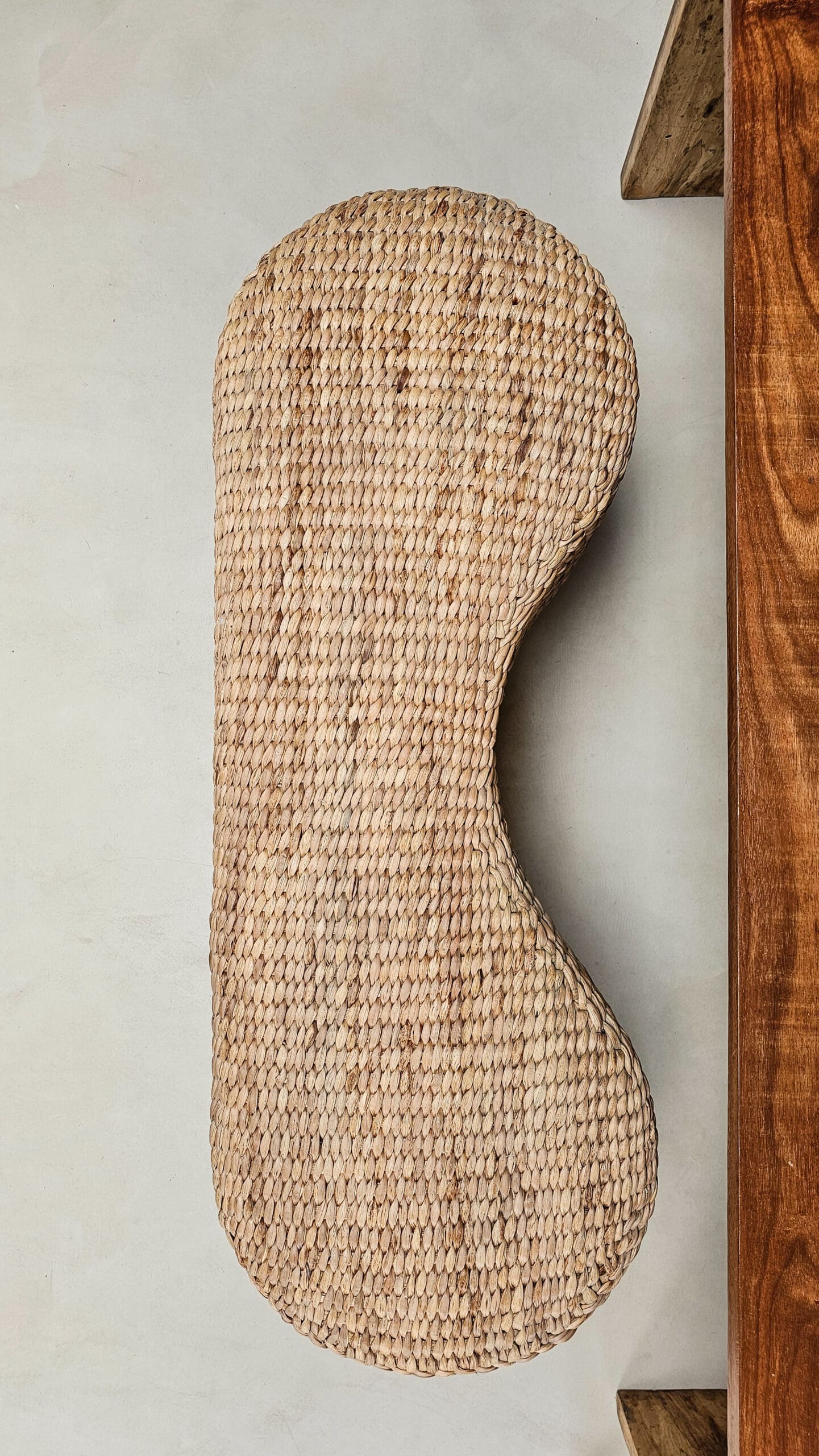 Almuñécar Organic Weave Bench - Compact Handwoven Seat