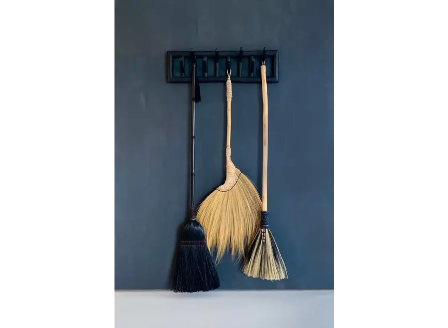 Cazorla Majestic Sweep - Decorative Indonesian Grass Broom